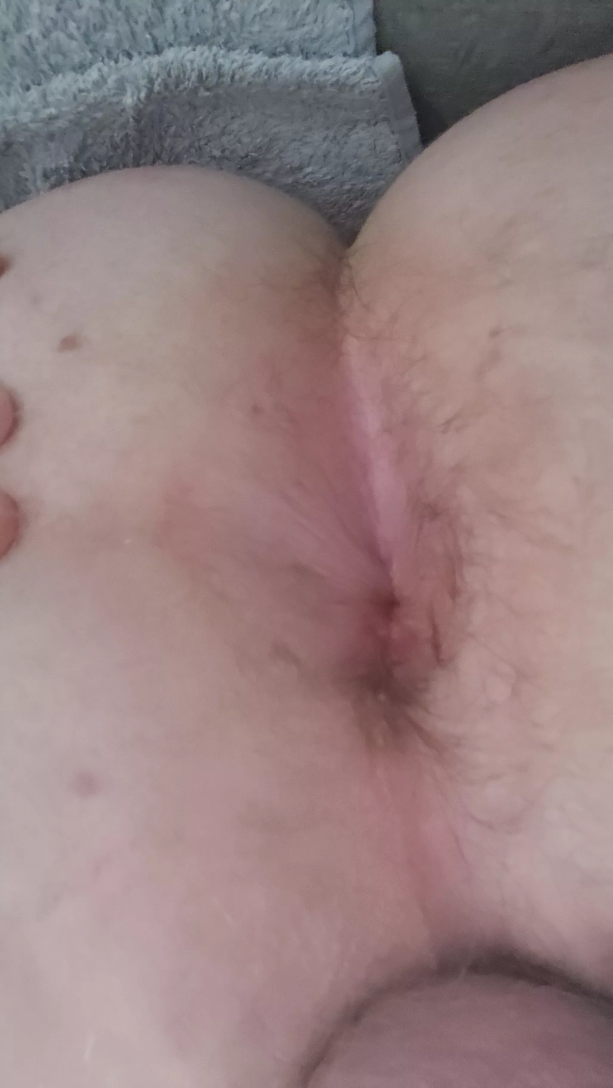 Tigth bottom puppy looking for alpha top to stretch out my hole.