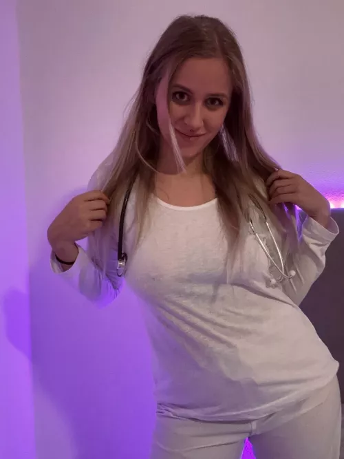 Time to show my face to you guys, too. Thanks for all your positive comments <3