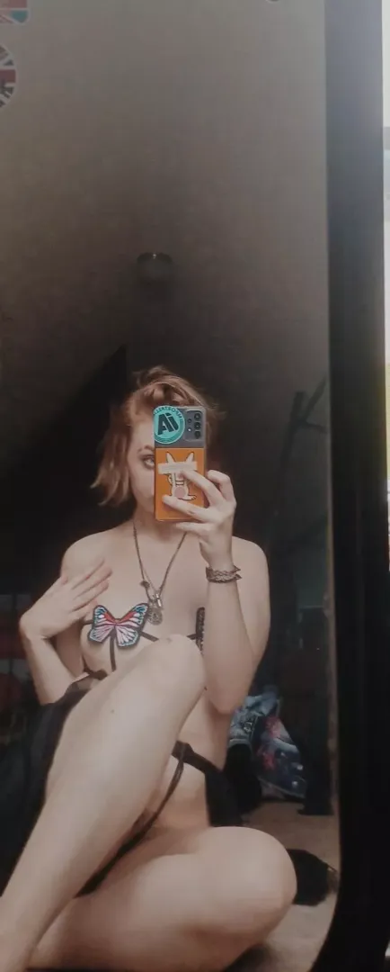 tiny lil fairy babe passin thru 🦋