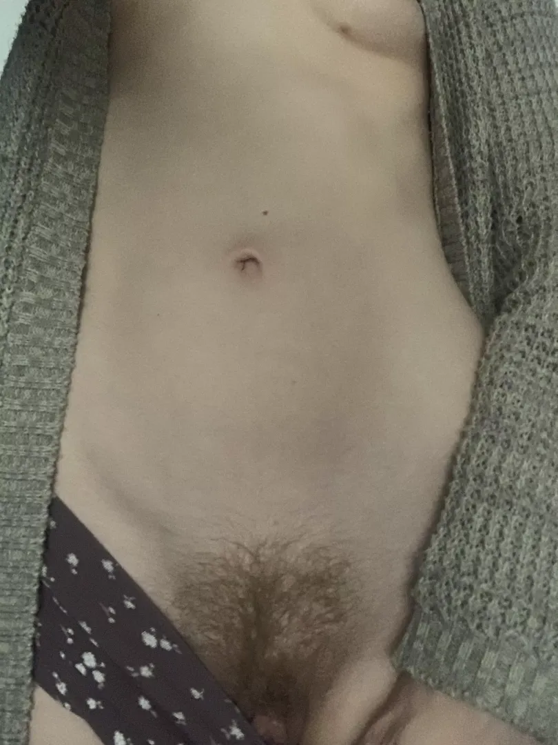 Tiny little tits 😍