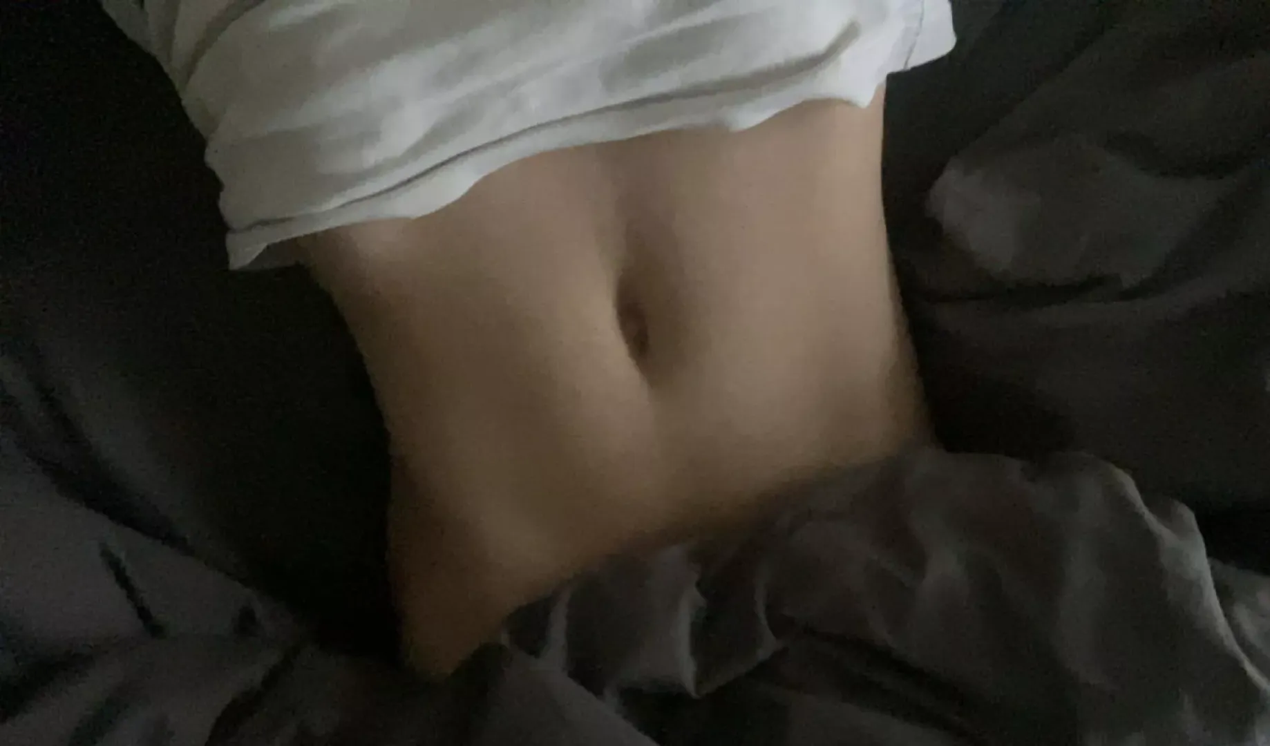 Tiny teen need a muscular guy to show off to me. 😩 Huge ++ if you have sextapes or snaps in public 😇 Send pic for snap