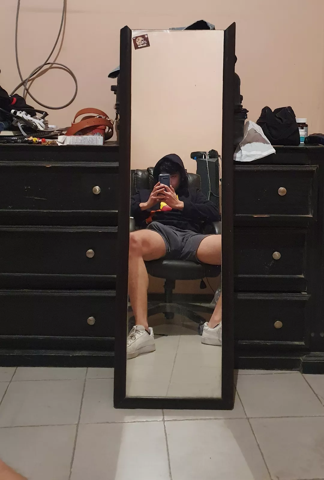 Tired of a long day at work? take a seat please 😳