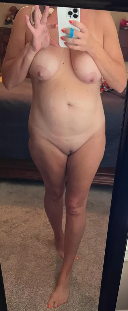 Tired of this soft body. [F]42 5’ 5” 150