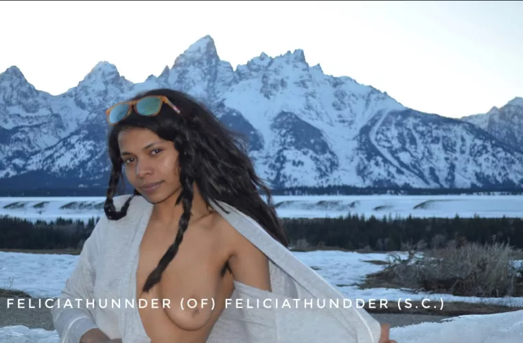  Tits and tetons
