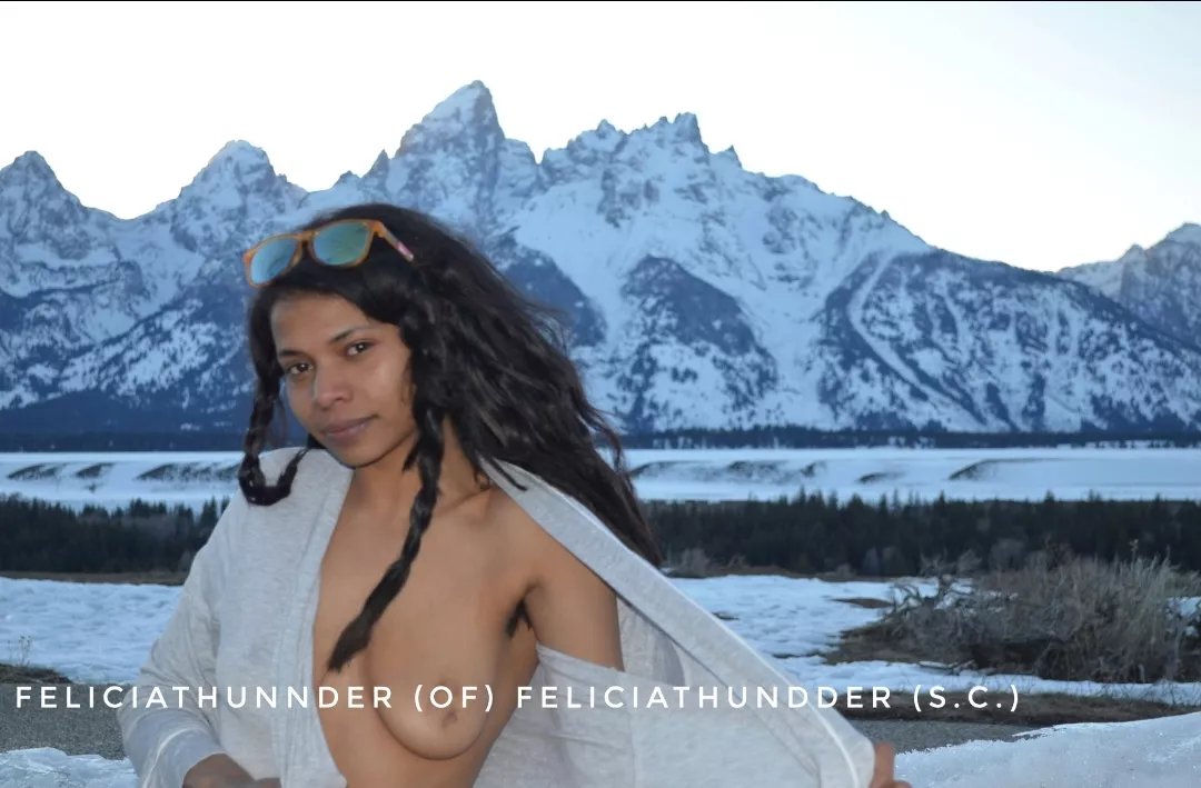  Tits and tetons