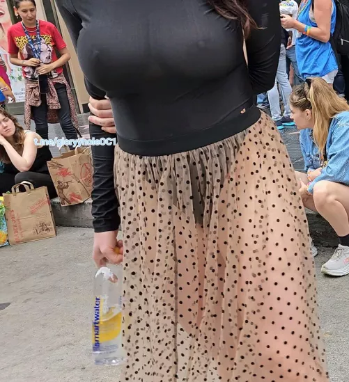 Tits on show 