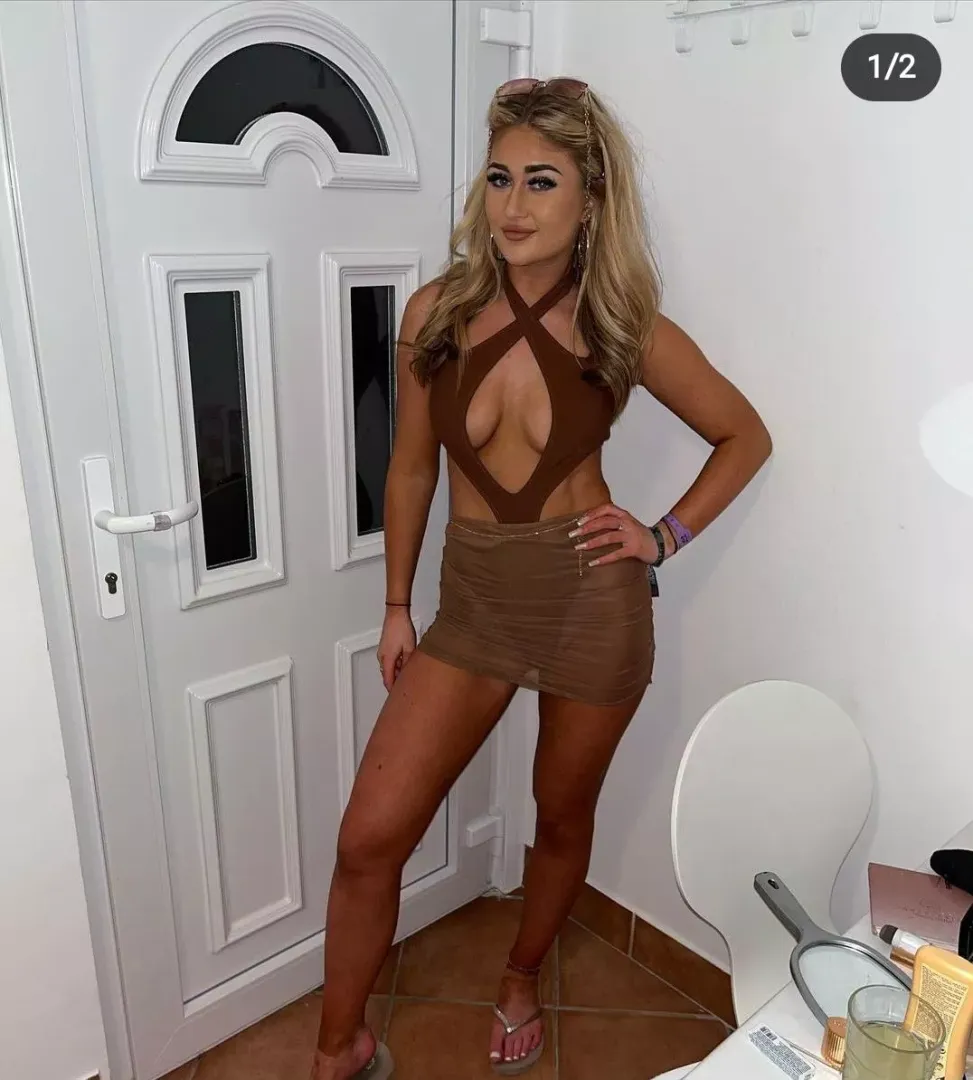 Tits out