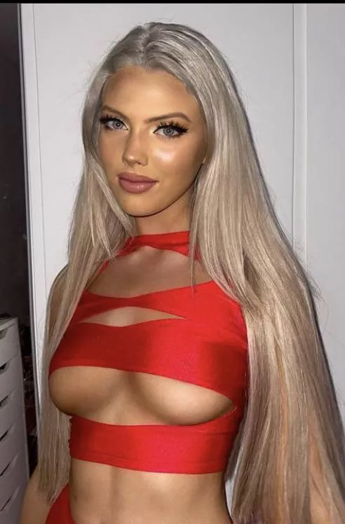 Tits out 😍