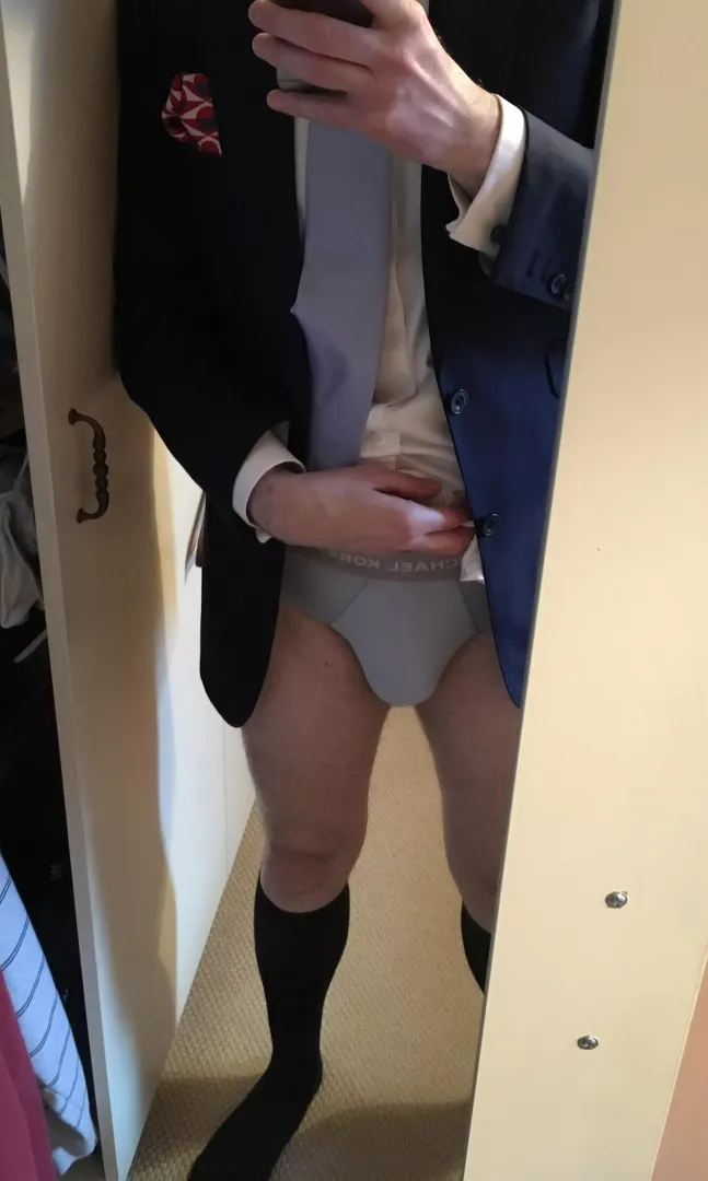 Today I went for OTC socks over garters. Opinions welcome on which are better (42)