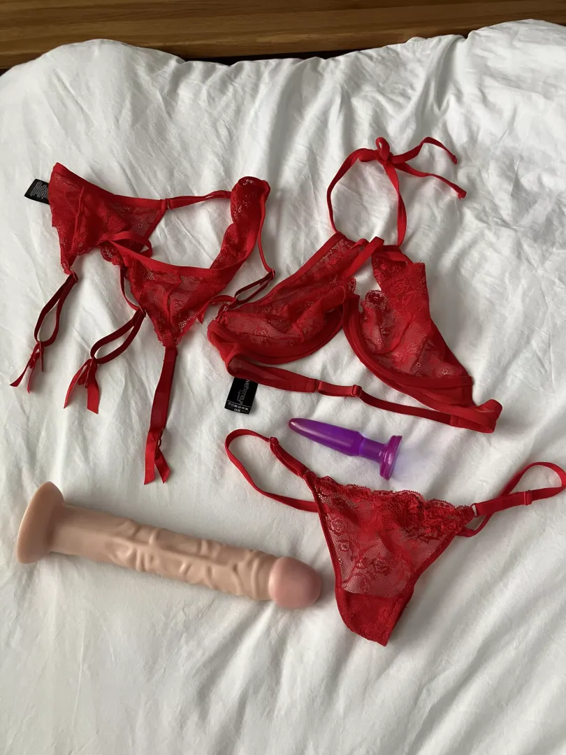 Tonight’s secret weapons 💁‍♀️. Who’s joining us.