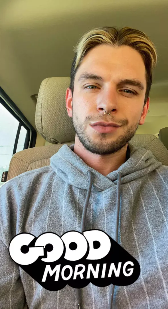 Too sleepy this morning 💤😴