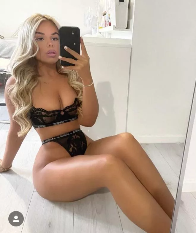 Top class babe