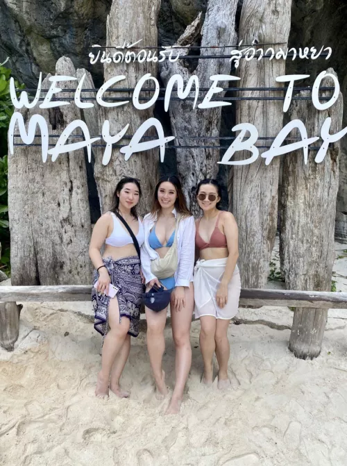 tourist vibes