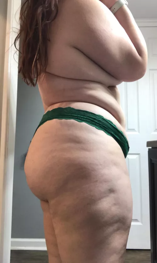 Trace your tongue along every curve