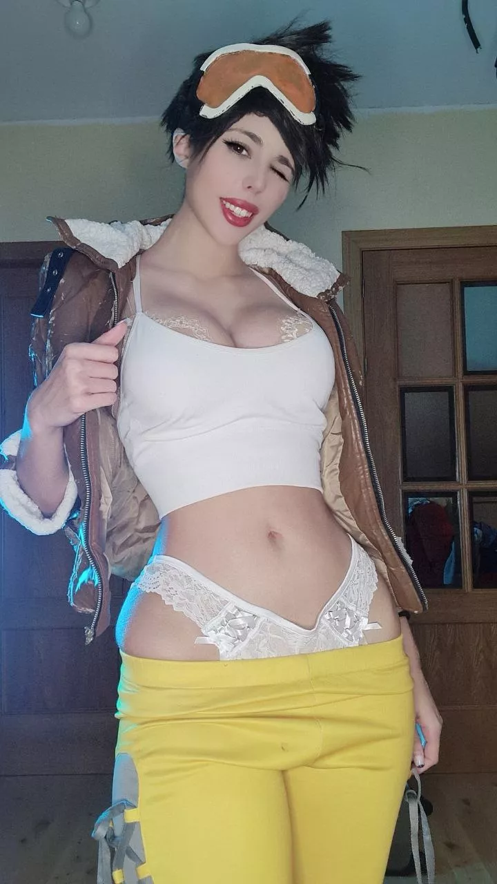Tracer from Overwatch by Kate.Key cosplay