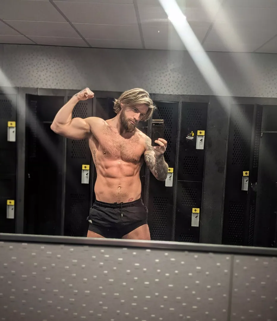 Travelling for work, but luckily the absolute legends at planet fitness gave me a free pass for the week
