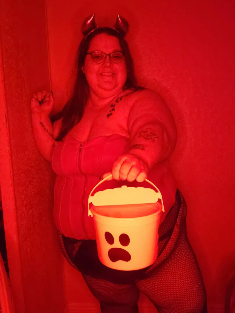 Trick or Treat! 😈😈😈