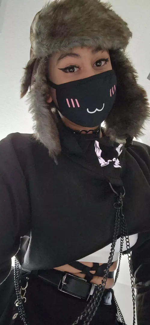 Tried to do makeup, Am I pretty >_<