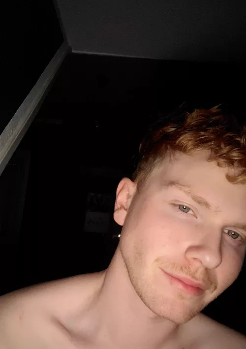 Trying a new thing with the stache... it may look stupid but i have to spice things up lol