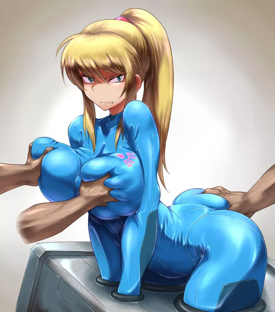 Trying to pretend she doesn't love it~ (Hun_)