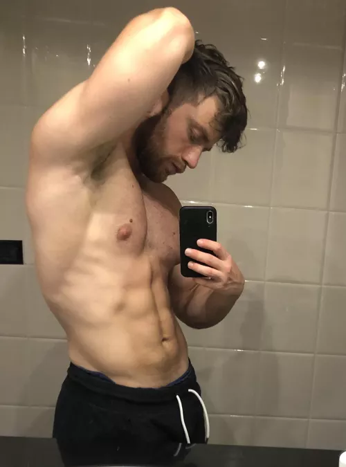 Tryna work on my abs