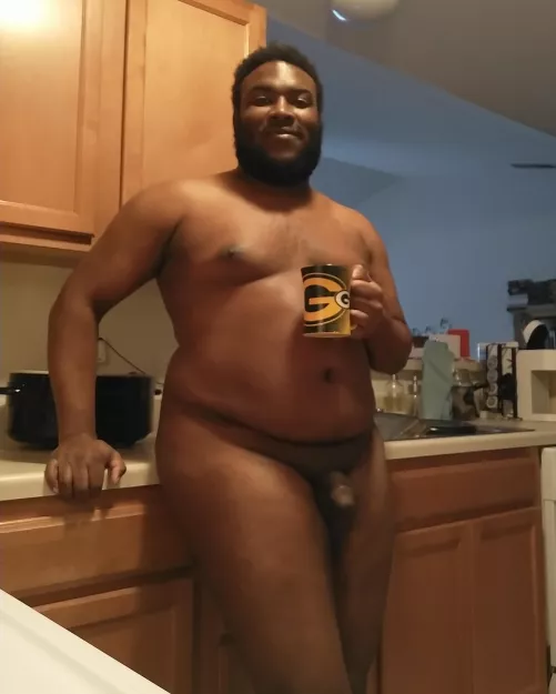 Tuesday is a bit gloomy and... Snow?! Welp, hope y'all have a safe, warm, easy day. Stay naked and happy! ✌🏿