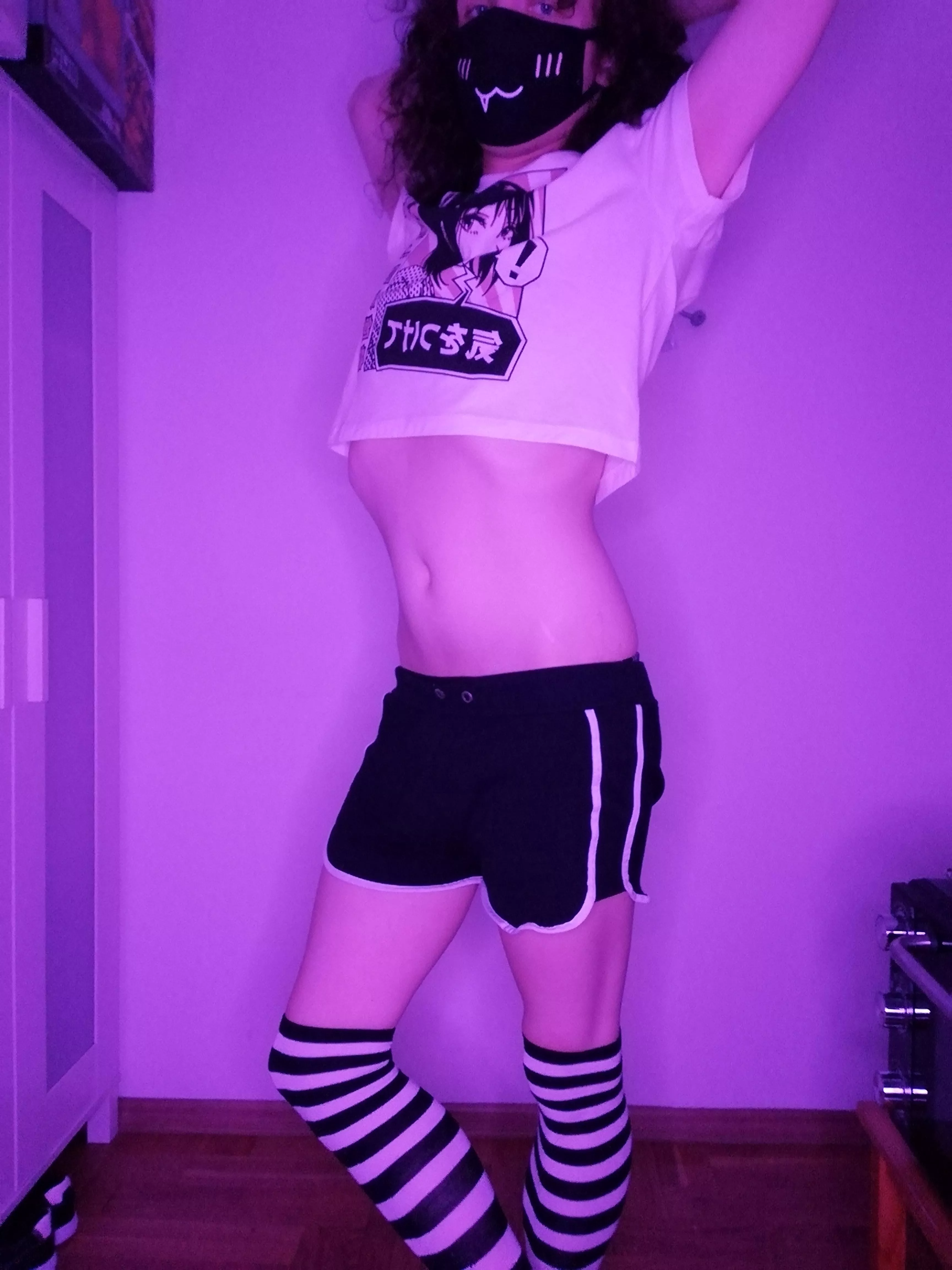Tummy post! UwU