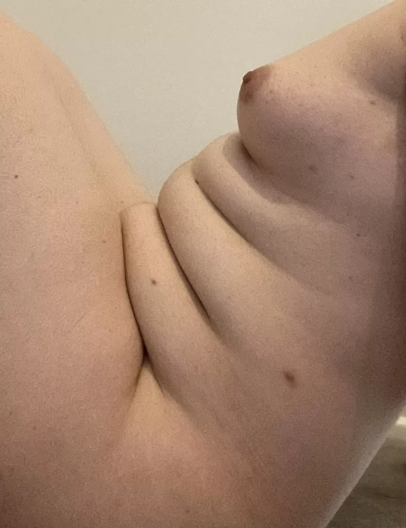Turn my chubby rolls into a firm pregnant belly 🤭