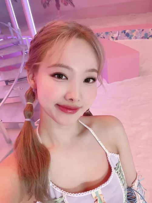 TWICE - Nayeon