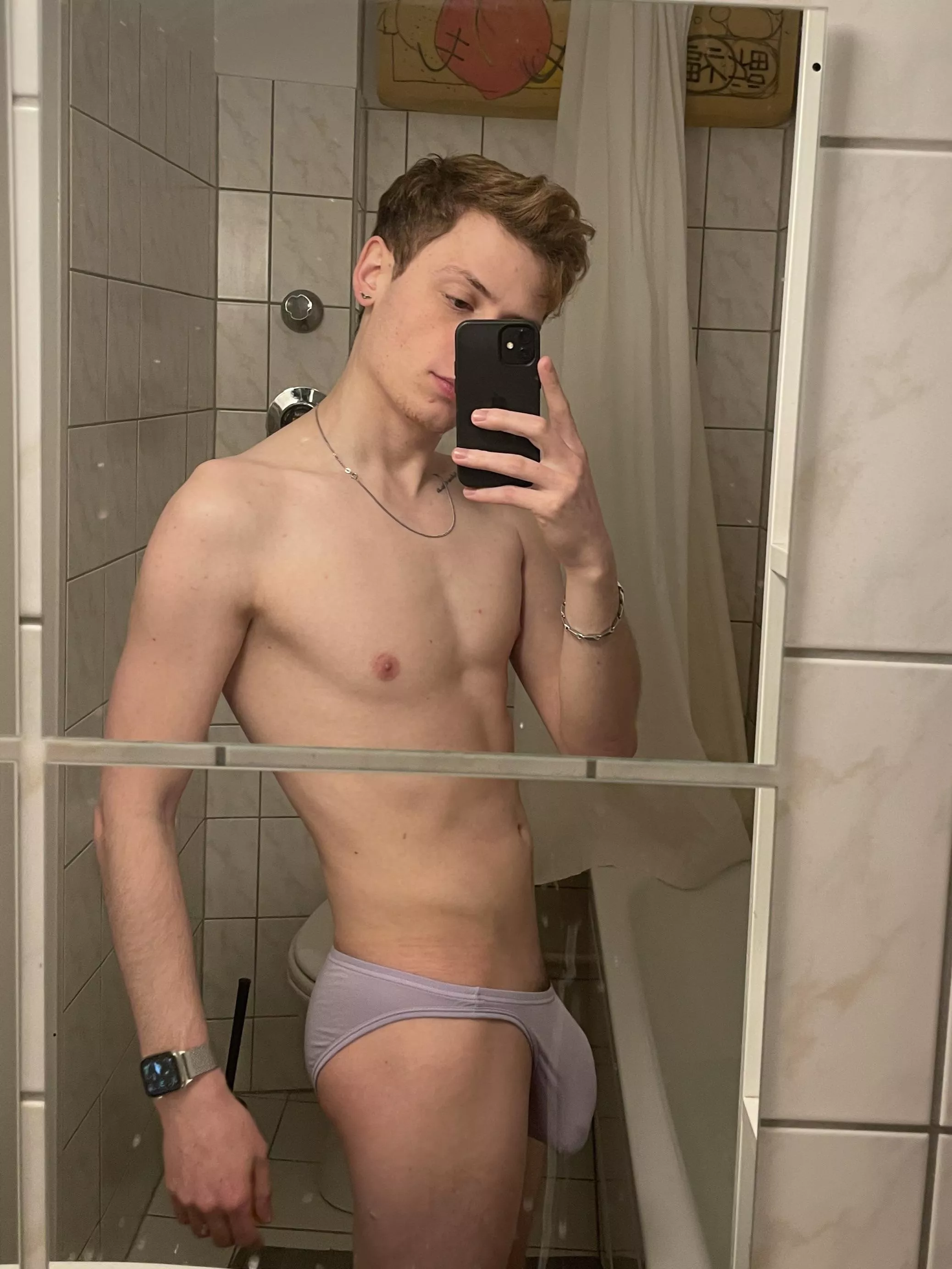 Twinkle twinkle little star, look how cool the twinks here are.