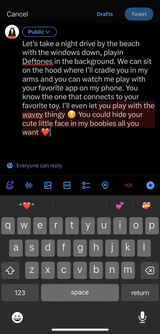 Twitter will never know in what a mood I’m in bc it’s too long 😑 lol what’s your idea of romantic moment? 🥰