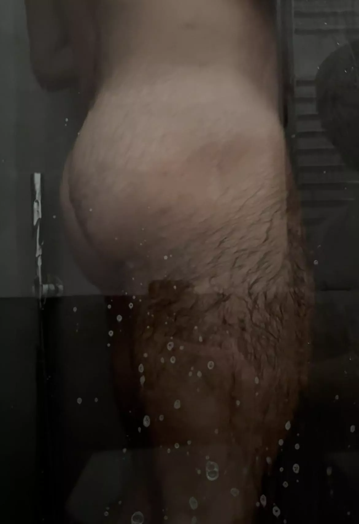 Under the shower in even better 😜😜😜