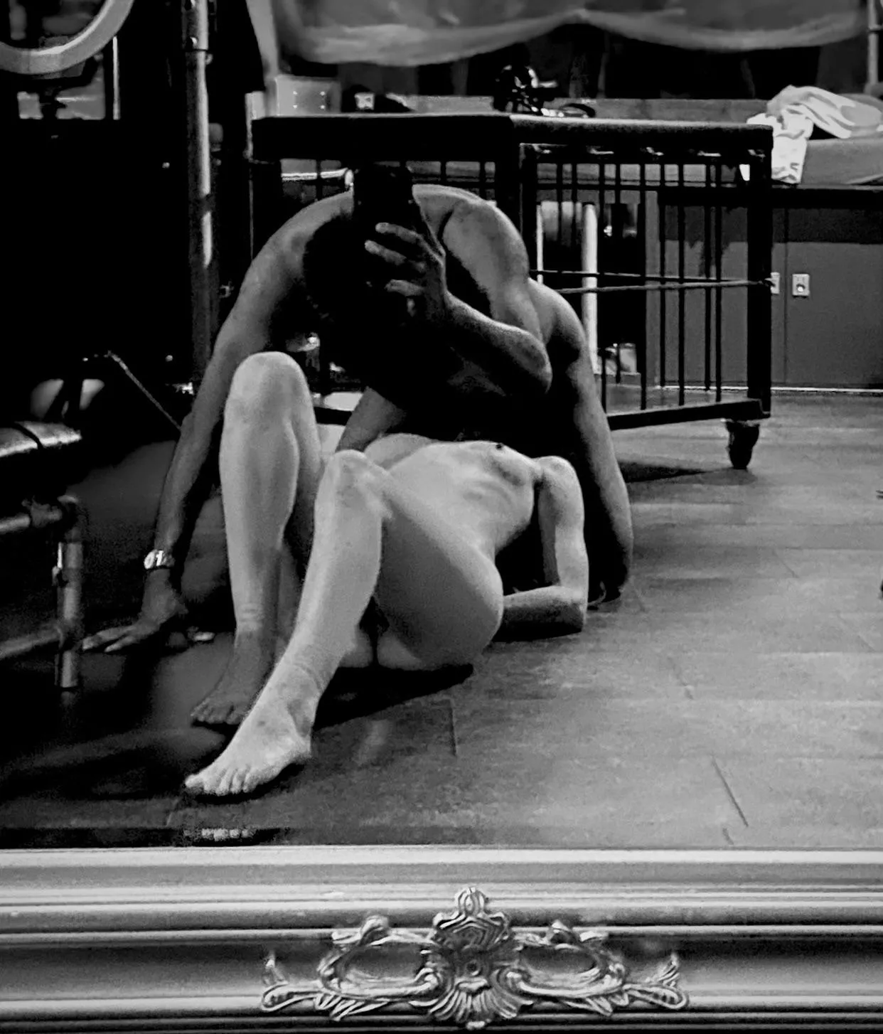 Unusual cuffed position (OC)