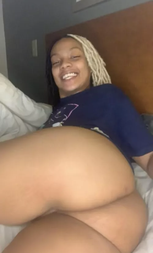 up early with my whites only big n****** ass and pussy out 🥰 who’s up ? 🥰 kik.wickr- cosmobaby23