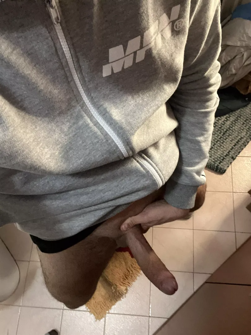 Up if my 18y old cock is bigger