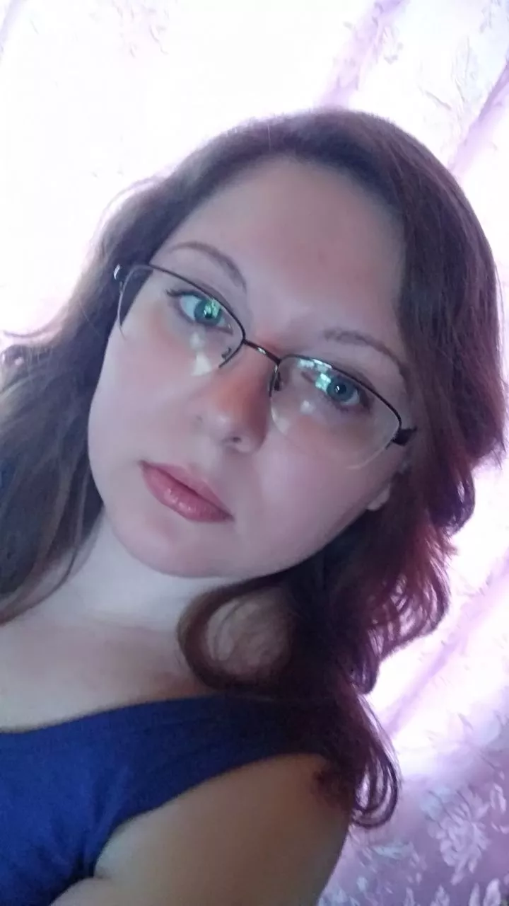 update me for bimbo (color hair and make up ) better?