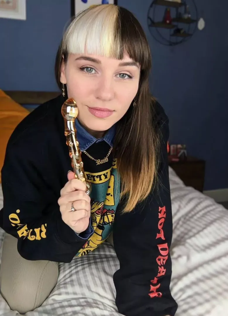 upvote if you'd let me dominate you [domme] [oc]
