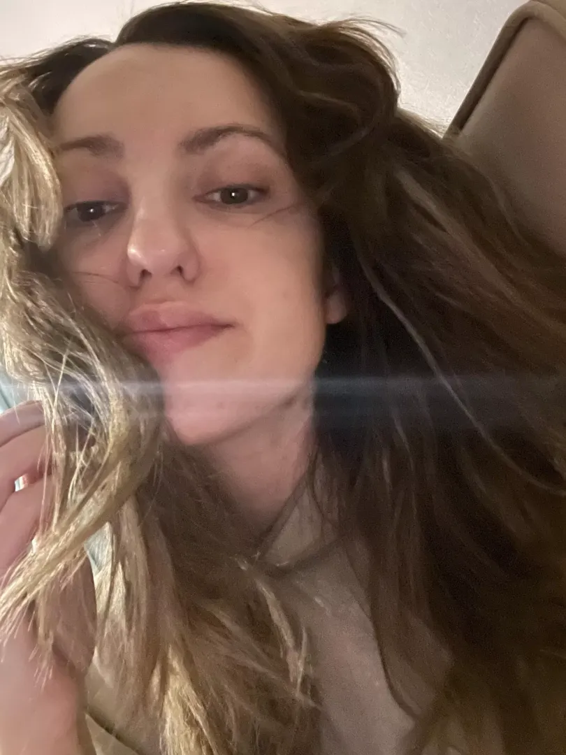 Ur babe here