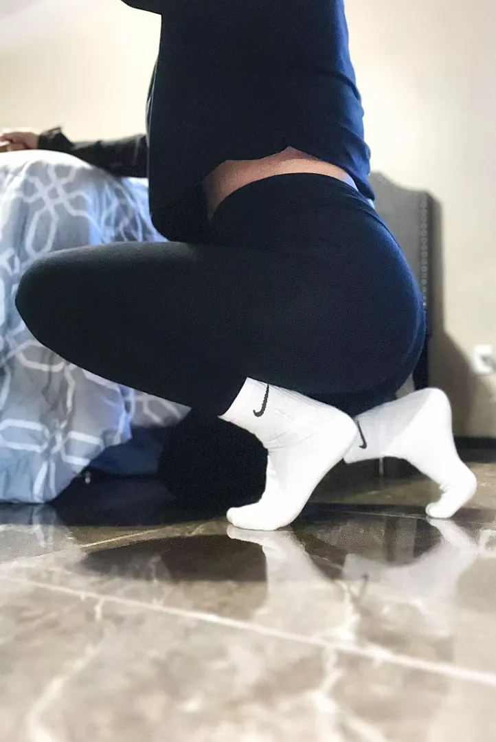Usually what I wear on Sundays 🖤🤍
