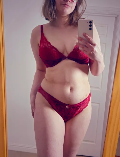 Valentines red ❤️ [f]