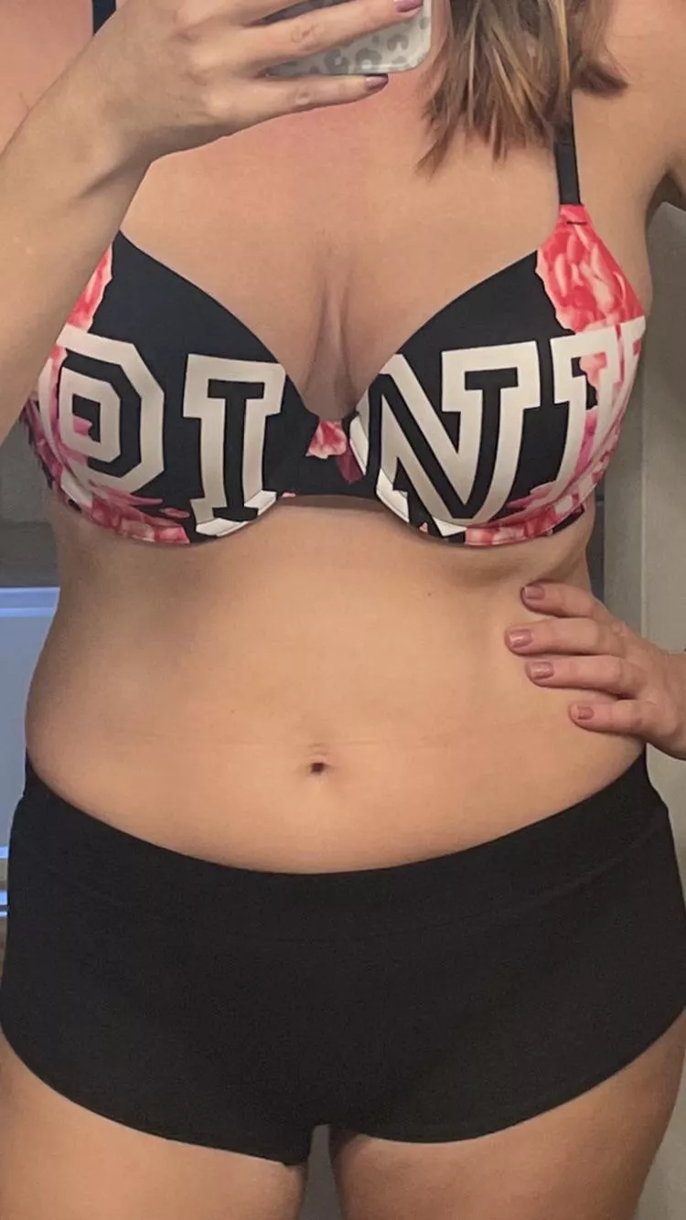 VAULT: 11/11/21 - VS black rose PINK w/ black boyshorts (NSFW)