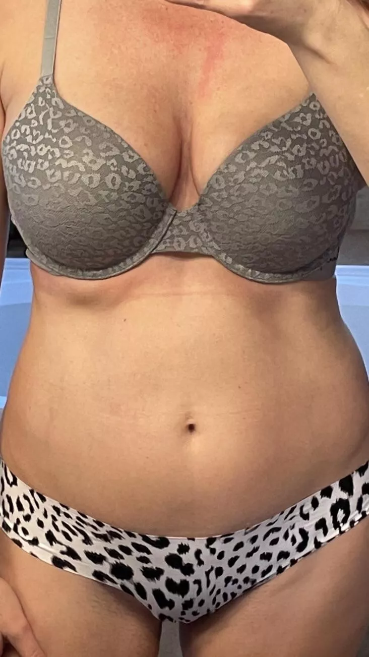 VAULT 11/3/21 VS graphite leopard w/ leopard thong