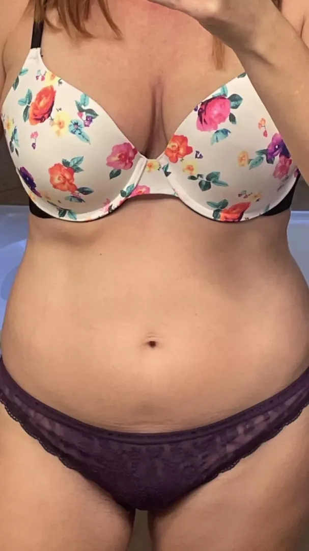 VAULT: 7/7/21- VS spring floral w/ lacy grape thong - (NSFW)