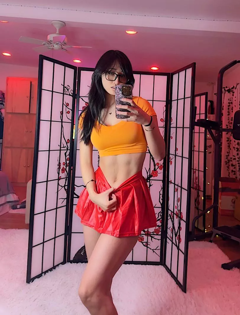Velma by EmmaMeiLi