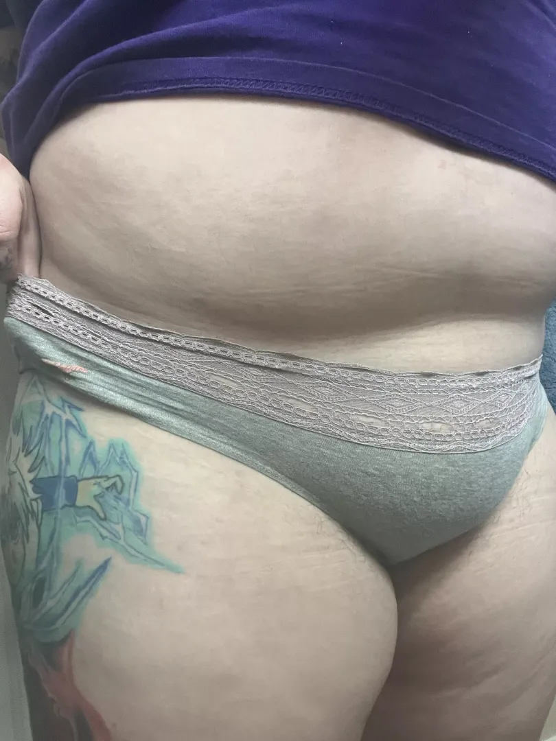 Victoria secret hipster size medium I've owned for over 8 years just endured a few sweaty soccer games! [selling] [usa]