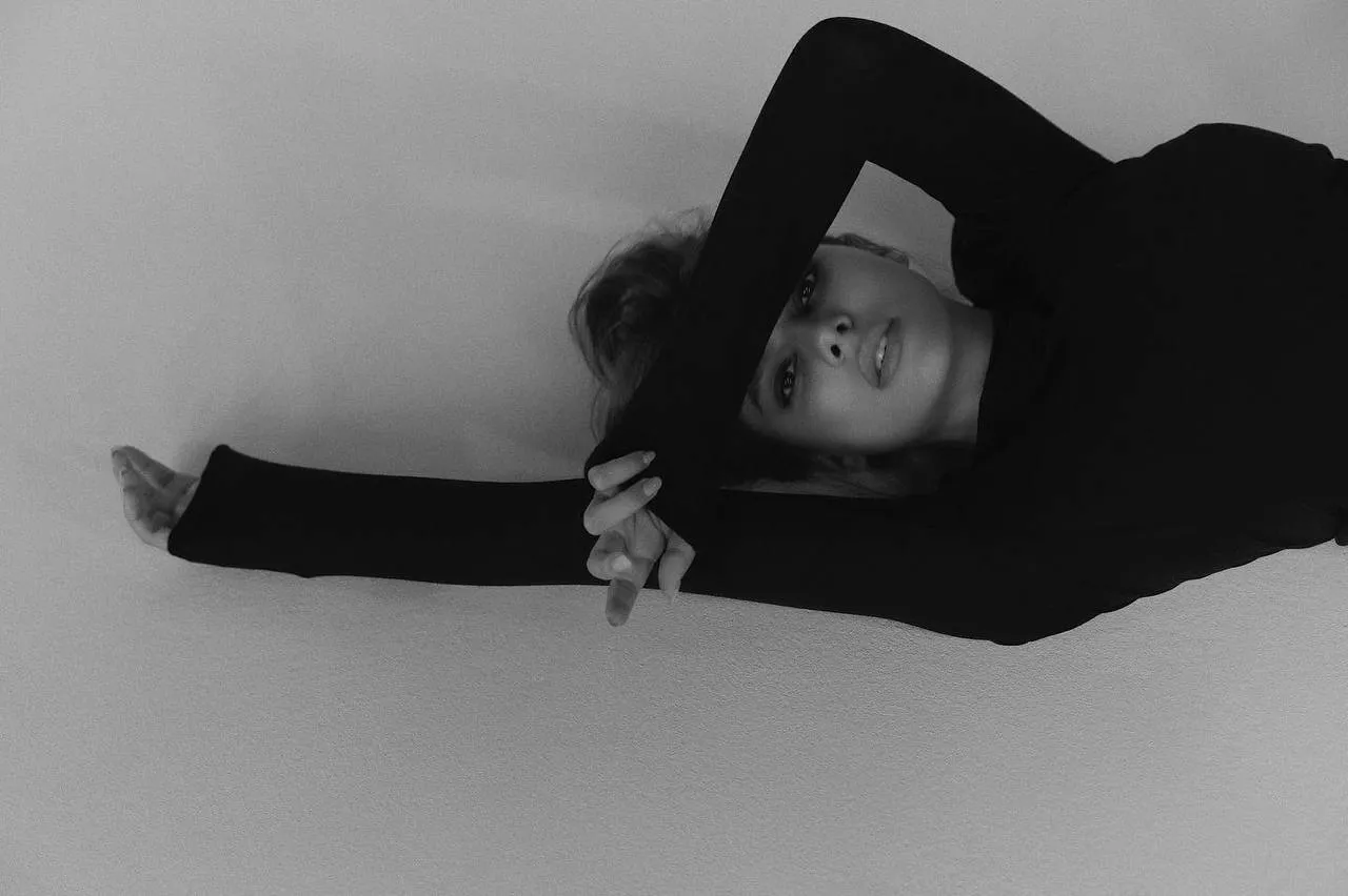 Viki in B&W
