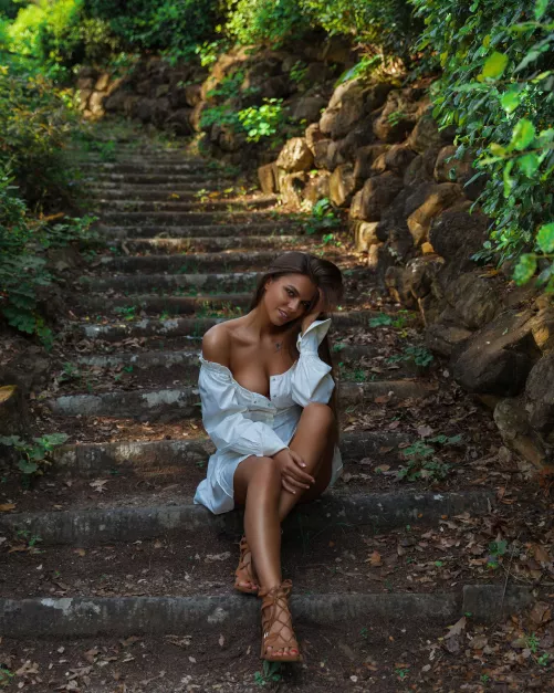 Viki on the stairs