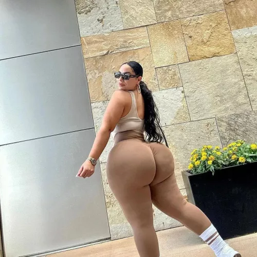 Waist to Ass Ratio