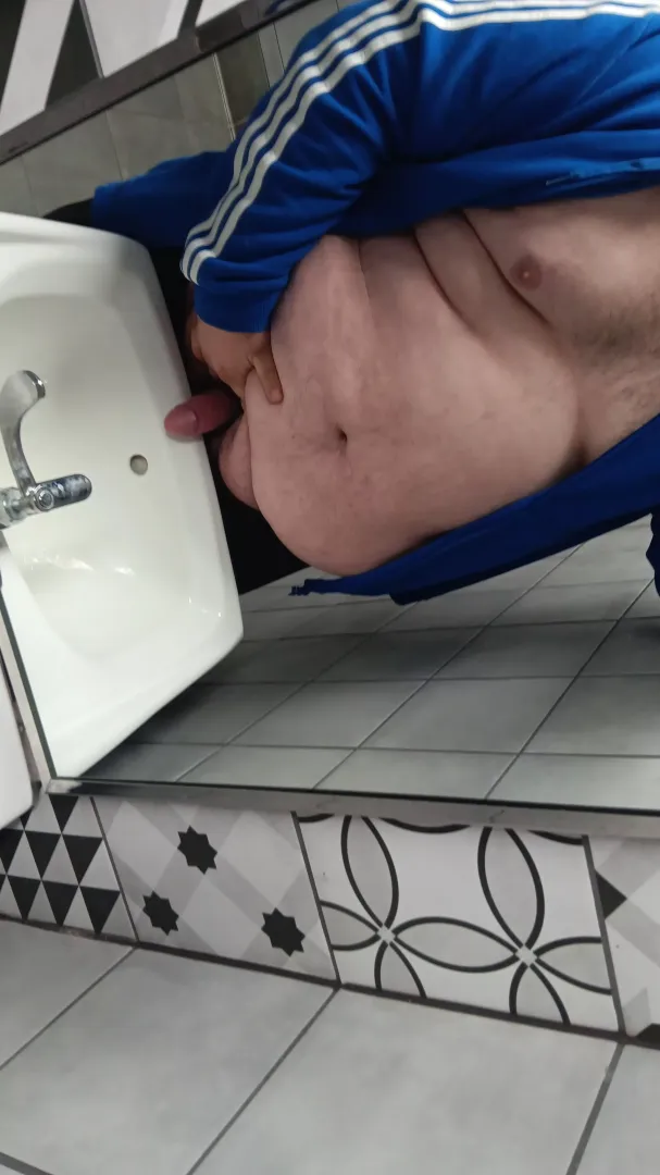 Waiting for my food, who else is hungry