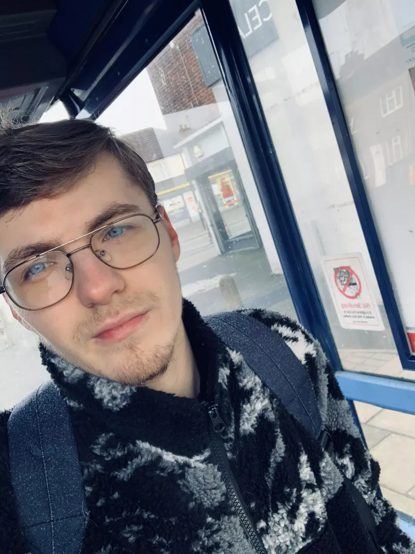 Waiting for the bus 🥶